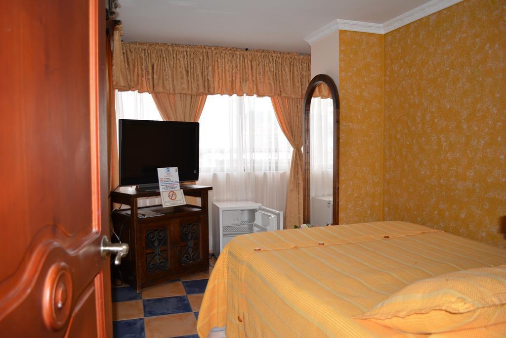 Hotel Casa Colonial Santa Rosa De Cabal Szoba fotó