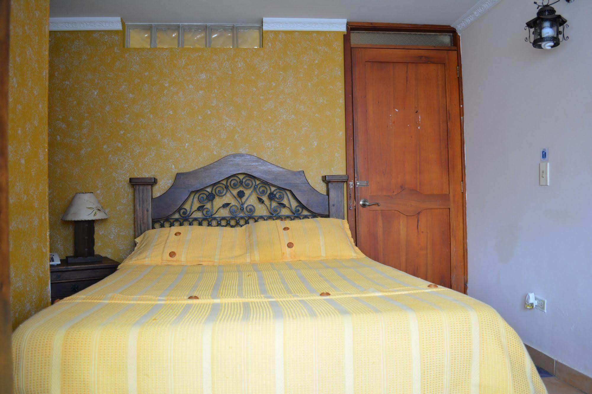 Hotel Casa Colonial Santa Rosa De Cabal Kültér fotó